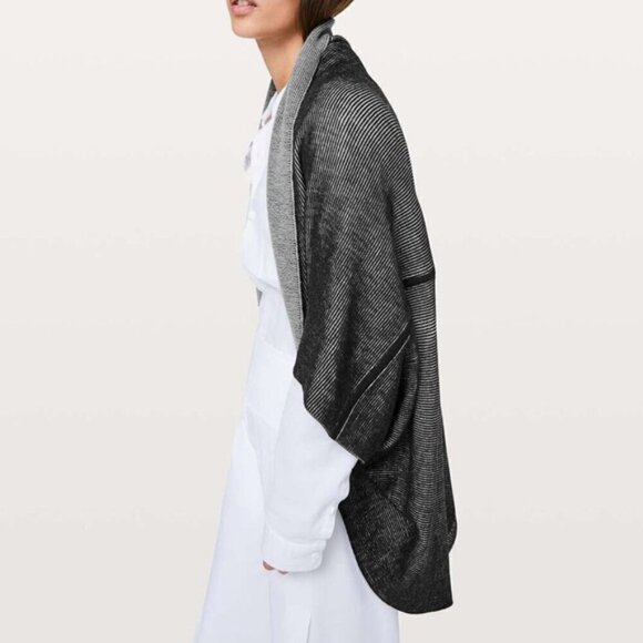 Lululemon Exaltation Wrap Black / Silver Ice One Size - Picture 3 of 8